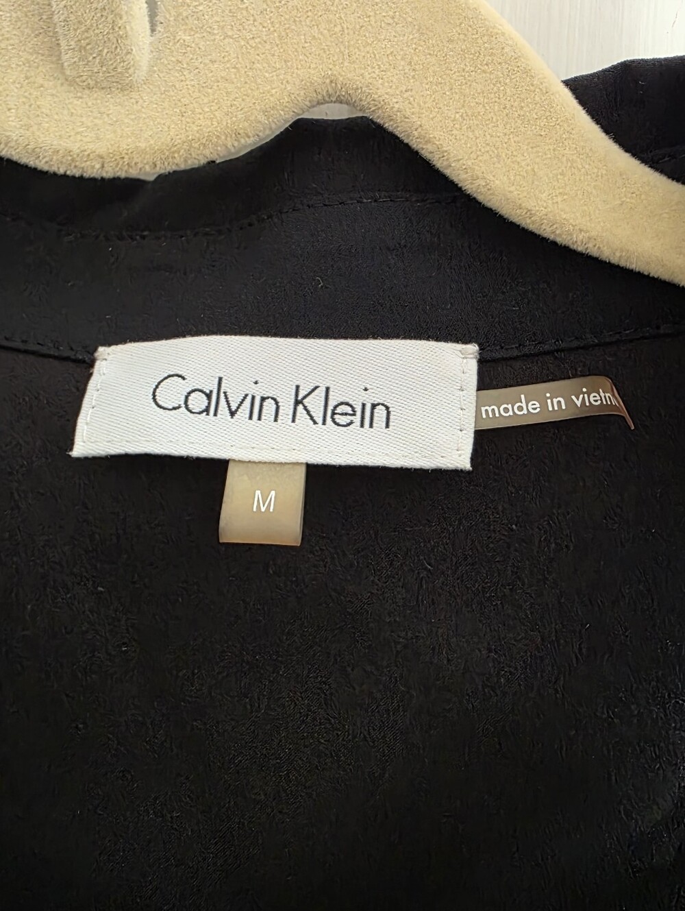 Calvin Klein Black Sleeveless Printed Button-Front Top with Lavender Trim - Picture 3 of 5